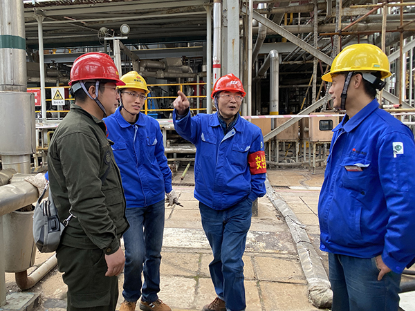 1605776733704461.jpeg 檢修風(fēng)采3.jpg