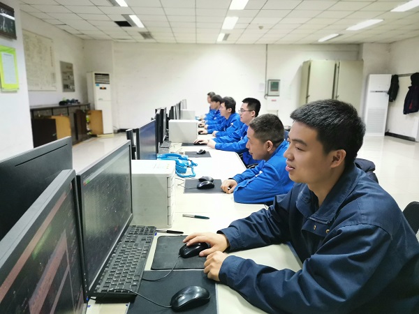 1644061127879576.jpeg 杜少輝初四在崗位.jpg