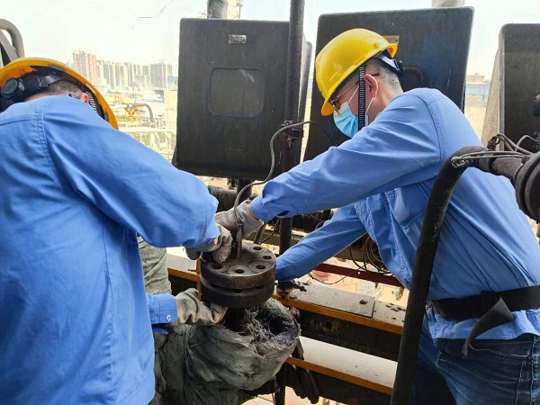 1651477467655732.jpeg 鎖渣系統(tǒng)程控閥門(mén)檢修.jpg