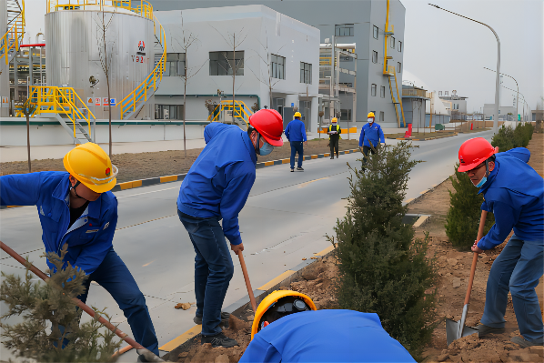 1678929315606212.png 楊磊帶領(lǐng)黨員種樹(1).png