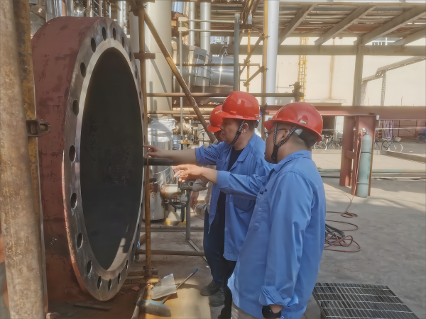 1685067827573907.png 雙甲氣化換熱器檢修工作圓滿結(jié)束-生產(chǎn)部部長(zhǎng)深入705檢修現(xiàn)場(chǎng)檢查指導(dǎo)工作1(1)(1).png