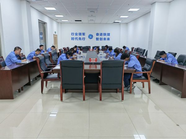 1690338802913355.jpeg 乙二醇車間周考現(xiàn)場-李璇.jpg