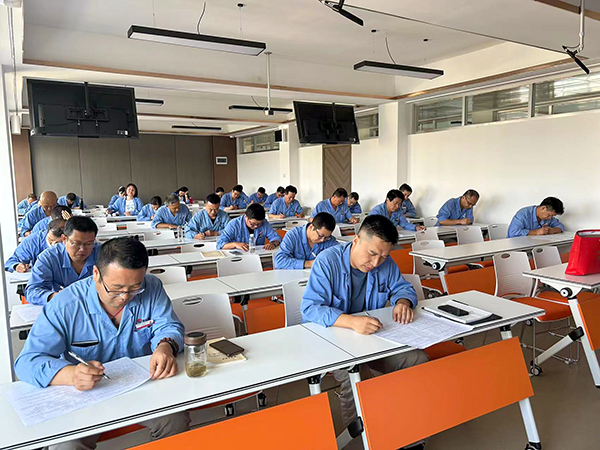 1693986218133312.jpeg 2023年9月5日公司安全管理人員資格復(fù)審培訓(xùn)考試紀(jì)實(shí).jpg