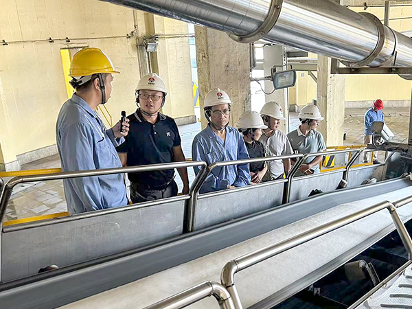 1695091103384574.jpeg 9月15日寧強縣人民政府副縣長來渭化參觀交流尿素銷售事宜3.jpg