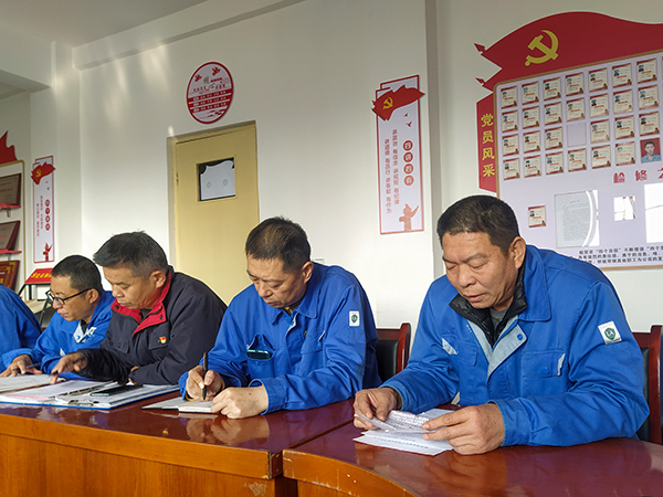 1700015641686681.jpeg 11.14張國(guó)興講先進(jìn)事跡.jpg