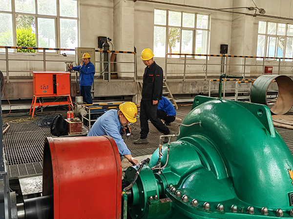 1713348059198193.jpeg 三期循環(huán)水開(kāi)車前的緊張確認(rèn).jpg