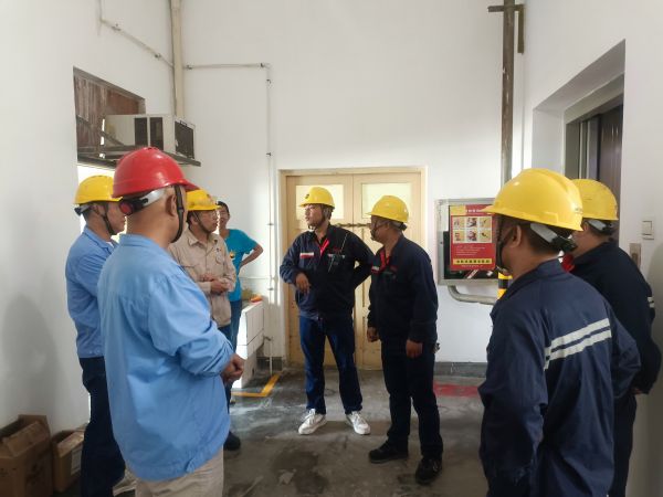 1719211185747538.jpeg 電梯專業(yè)維保人員現(xiàn)場(chǎng)講解.jpg