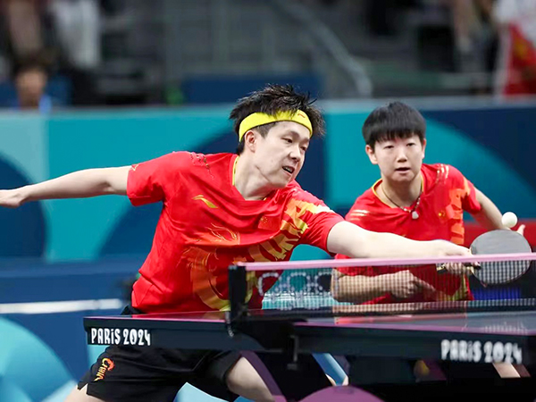 2024年7月30日巴黎奧運會乒乓球混雙決賽，孫穎莎和王楚欽比賽照片.jpg