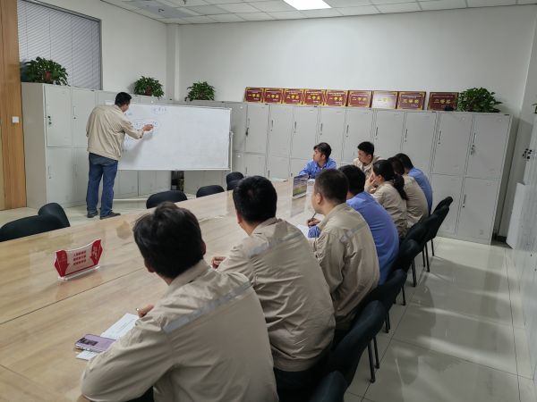 1724200789423272.jpeg 懂會(huì)能期間組織車(chē)間內(nèi)部自主授課.jpg