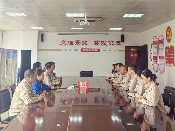 10.11日科技發(fā)展部、物資采供部對(duì)標(biāo)交流.jpg