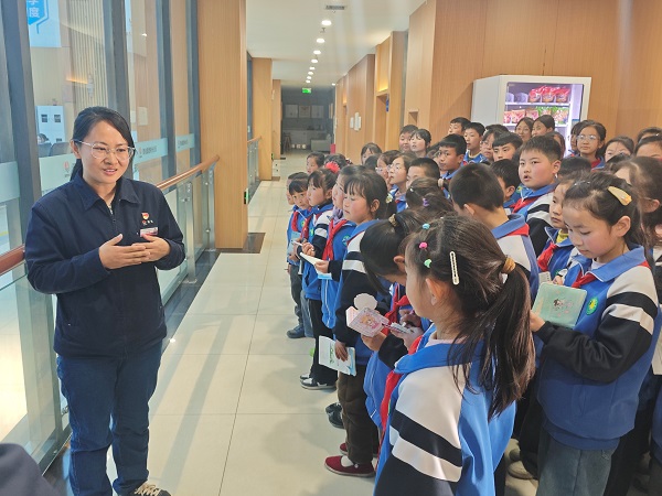 291743212616591174.jpg 3.27 黨建引領(lǐng)聚合力 校企共筑節(jié)水夢(mèng) 附圖8.jpg