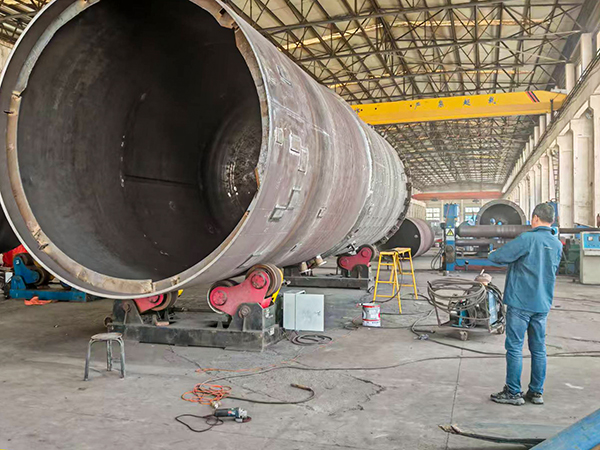 071743990925141423.jpg 采供部人員與使用車(chē)間人員前往制造廠家了解生產(chǎn)情況.jpg