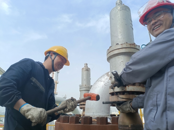 101744245613198134.jpg 同心協(xié)力,共赴大檢修.jpg