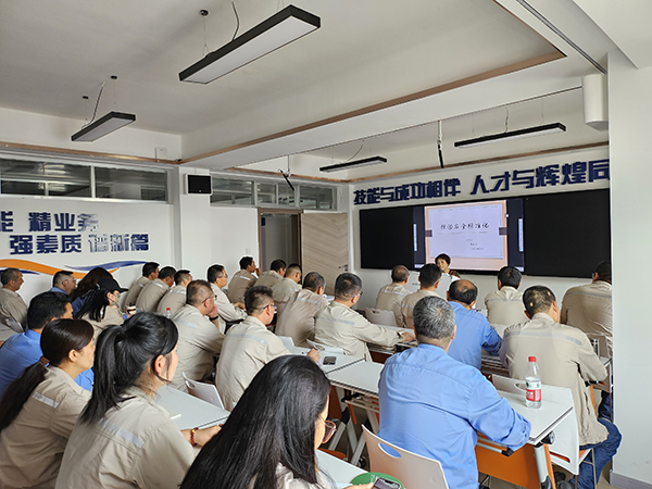 131749796396877206.jpg 培訓(xùn)照片3.jpg