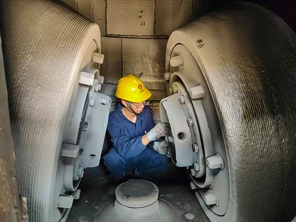 041751593998690573.jpg 受限空間作業(yè) 600.jpg