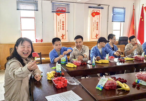 物料分會第二季度生日會照片  7月11日、物料車間會議室.jpg