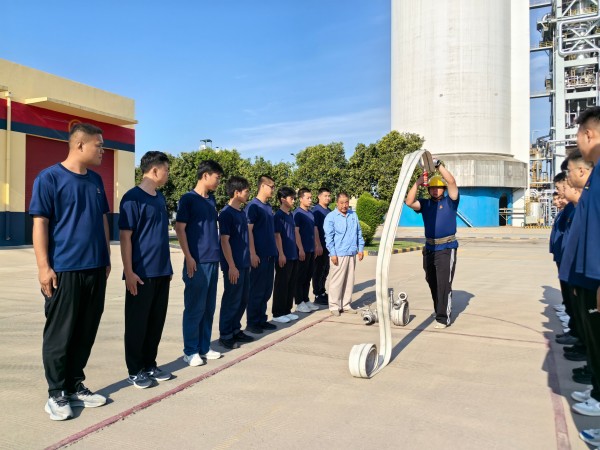 041754291646114857.jpg 消防隊新隊員水帶連接.jpg